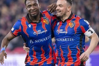 Otele et Shaqiri fêtent la victoire KEYSTONE/GEORGIOS KEFALAS